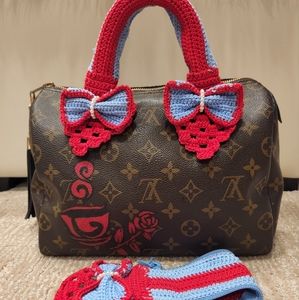 Handmade Crochet handbag handle cover!